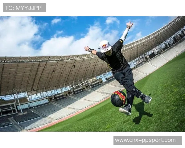 足球花式动作大揭秘:从基础技巧到炫酷表演的全方位指南 足球花式动作大揭秘:从基础技巧到炫酷表演的全方位指南